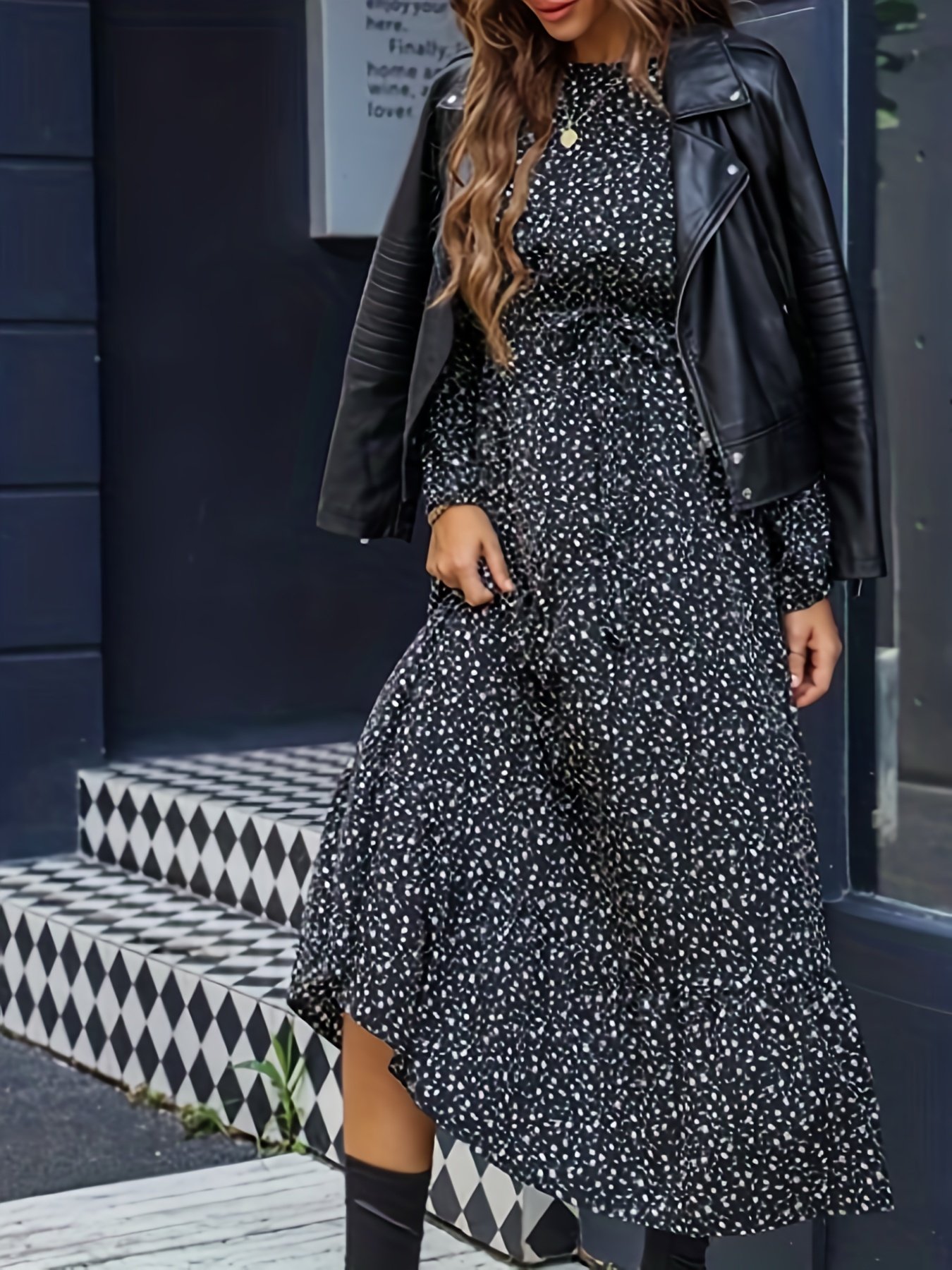 Robe Midi à Imprimé Floral Noir et Blanc pour Femme avec Ceinture Ajustable - Jupe Évasée, Col Rond, Lavable en Machine, Tenue Décontractée Toutes Saisons & Vacances, Style Féminin, Matière Confortable, Pour les Amoureux de la Mode