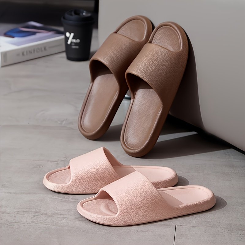 Chaussons à Semelle Épaisse Antidérapants en EVA pour Femmes - Sandales de Plage Intérieur/Extérieur Confortables avec Coussinets, Chaussures Décontractées Toutes Saisons en Noir/Blanc/Gris
