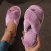 Pantoufles d'intérieur en peluche Crisscross Band, confortables et chaudes (TEMU)