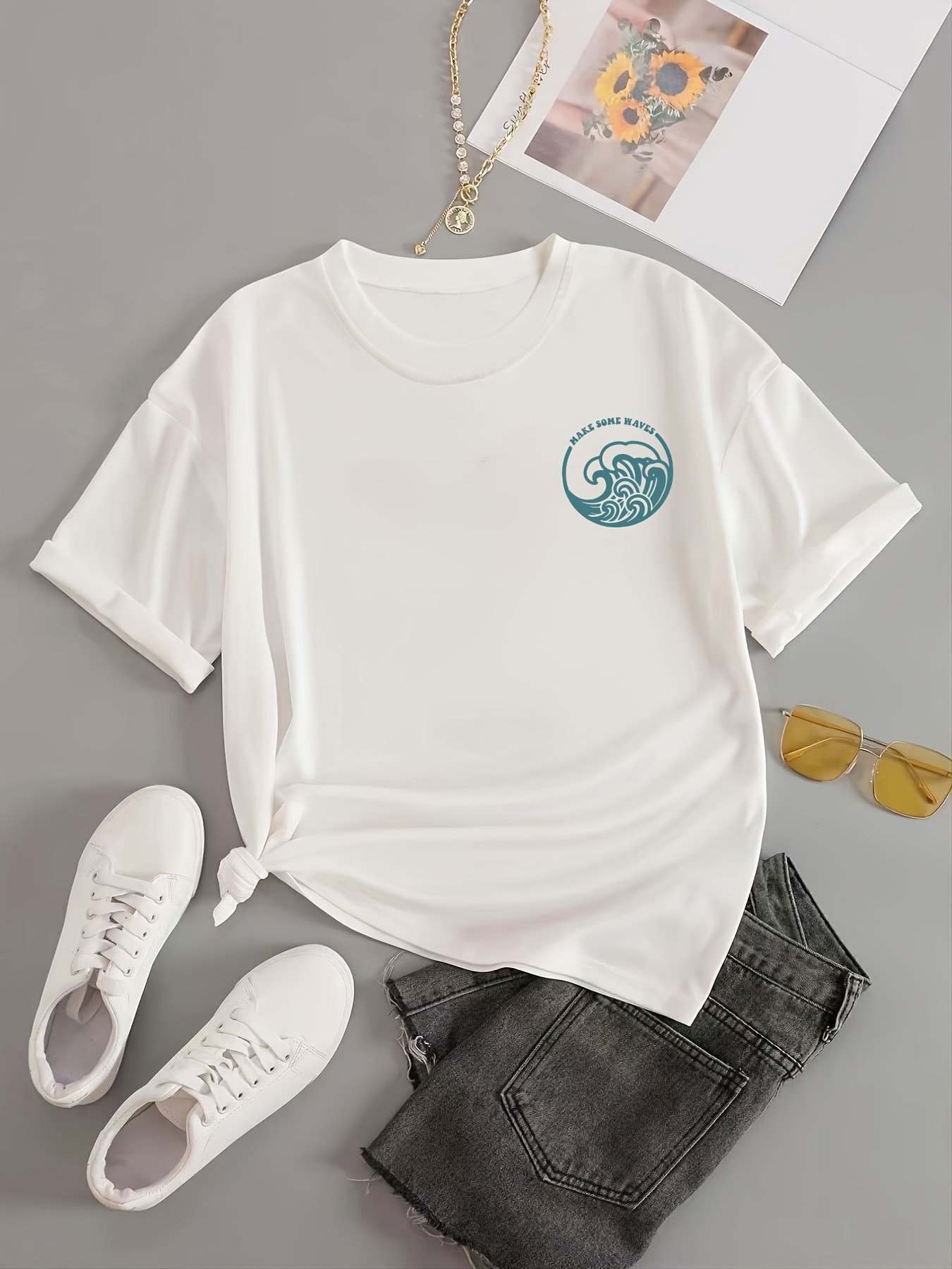 T-shirt à col rond imprimé plage, haut à manches courtes décontracté pour le printemps et l'été, vêtements pour femmes