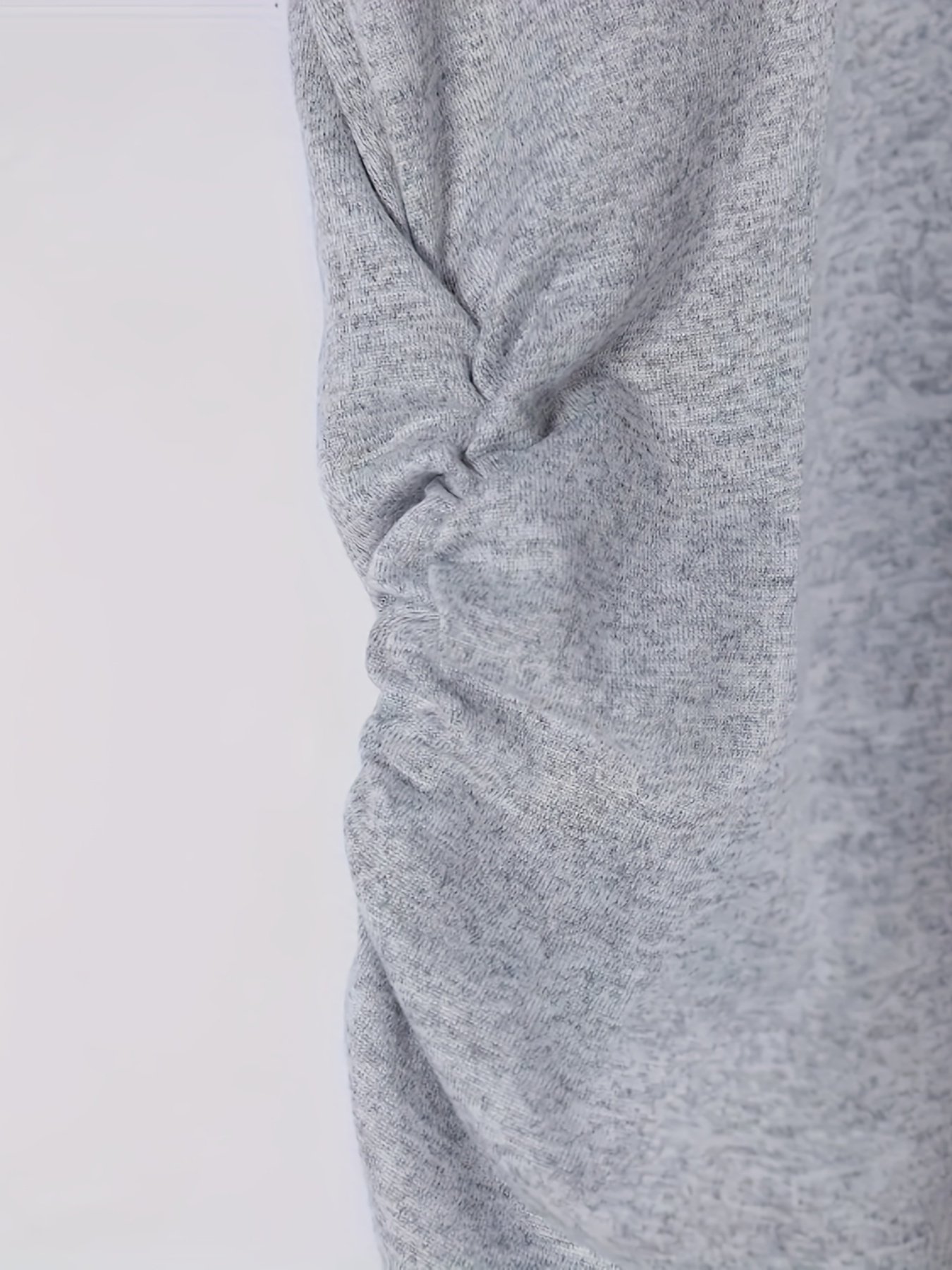 T-shirt décontracté à manches courtes et col rond pour femmes, avec détail de volants, design de blocs de couleurs, tissu légèrement extensible - Parfait pour les tenues d'été, les tenues décontractées d'été | Chemise à détail de volants | Matériau non transparent