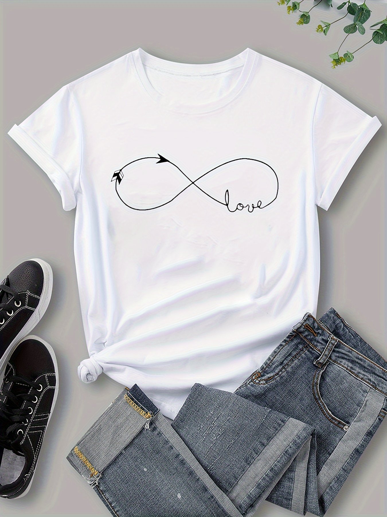 T-shirt décontracté Love & Geo Print, haut à col rond et manches courtes pour le printemps et l'été, vêtements pour femmes