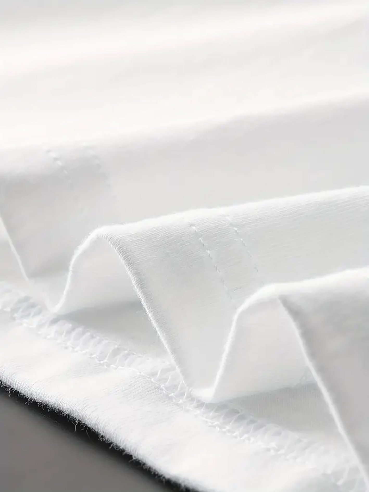 1pc T-shirt d'entraînement amusant pour femme avec imprimé lapin, col rond décontracté, manches courtes, tissu en tricot de polyester, extensibilité moyenne, motif animal, haut confortable pour toutes les saisons.