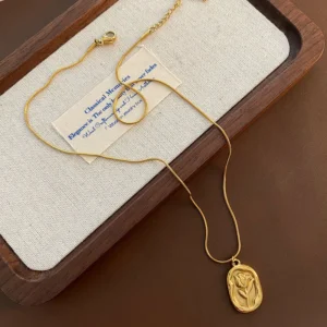 Collier avec pendentif tulipe Simple en acier inoxydable pour femmes, pendentif Rose Relievo, breloque exquise, chaîne de clavicule, bijoux de fête
