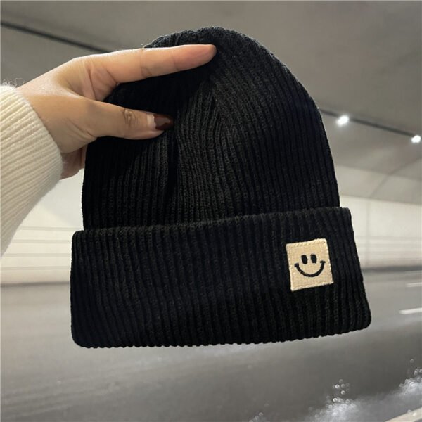 1 Bonnet Femme Hiver - Design Minimaliste avec Patch Visage Joyeux, Élastique et Doux(TEMU)