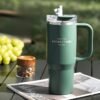 Gobelet Isolé en Acier Inoxydable 900ml avec Paille et Poignée, Étanche, Sans BPA(TEMU)