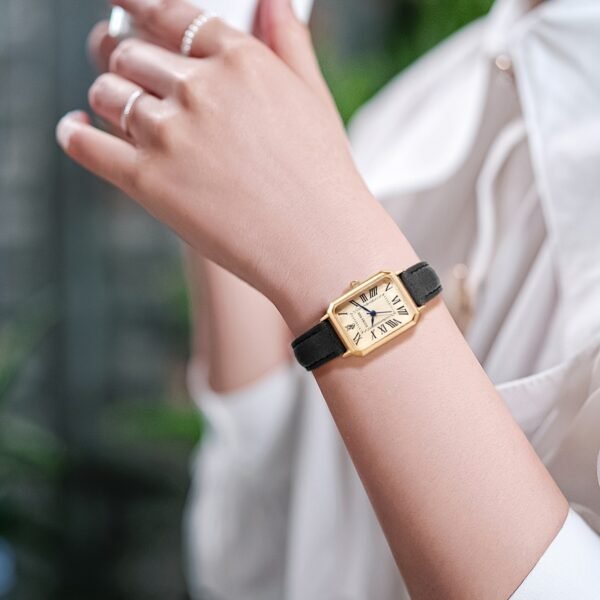 Montre à quartz élégante vintage carrée avec chiffres romains pour femme LUCKYFOX(TEMU)