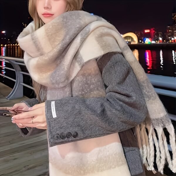 Écharpe de Luxe en Fausse Polaire pour Femme - Châle d'Hiver Épais et Confortable avec Pompons(TEMU)