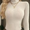 Pull Élégant à Col Roulé pour Femme - 100% Polyester, Manches Longues, Top Automne-Hiver Lavable en Machine, Pull Uni pour Tenues Décontractées et Formelles, Style Sophistiqué, Construction de Qualité