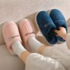 Chaussons d'intérieur- Enfiler avec dessus en tissu doux et semelle  antidérapante (TEMU)